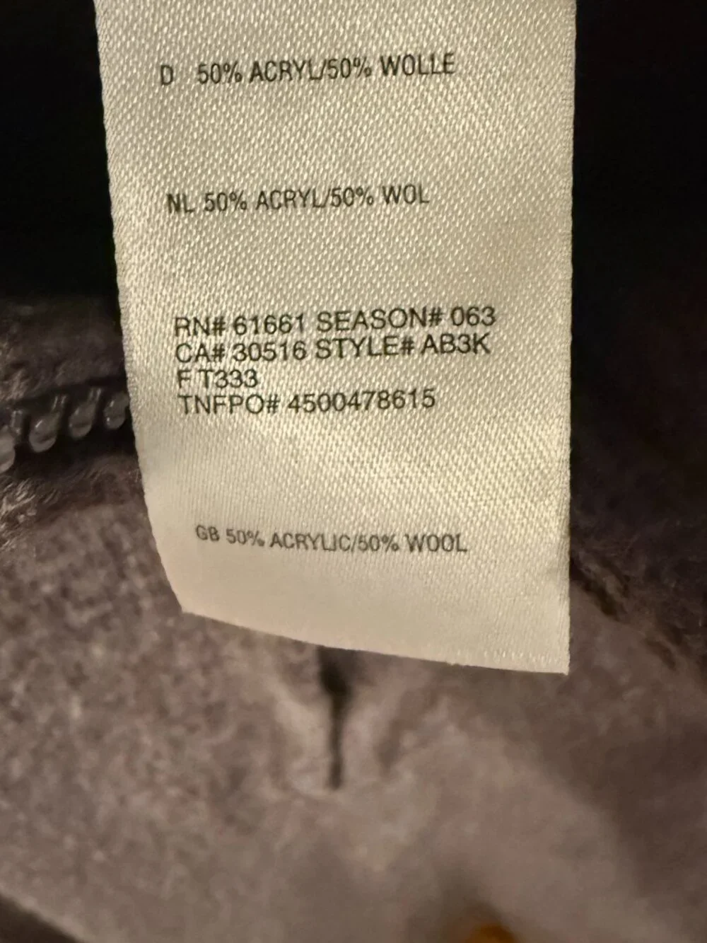XL Men's 1/4 Zip North Face Sweater